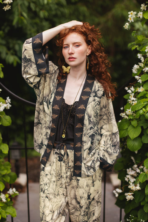 Honey & The Moon Pixie Duster Crop Kimono w/ Florals & Bees