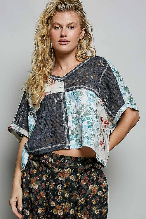 Printed See Through V-Neck UWT795