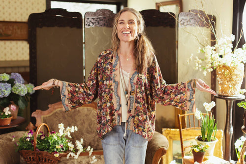 Art of Life Floral Bamboo Crop Kimono w/ Paint Palette