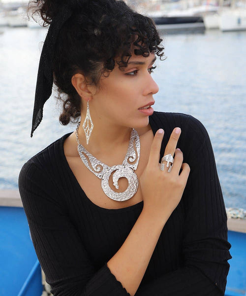 1104 Avens Fine Silver Plated Necklace