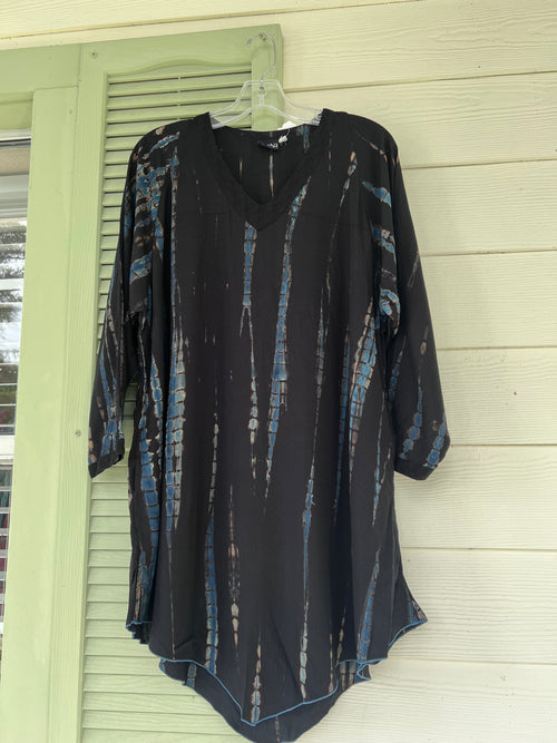V-Neck Iguana Top